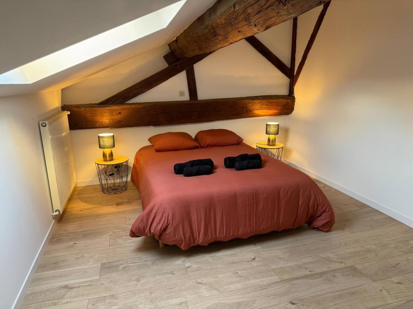 Les Chambres Tonics Montrevel-en-Bresse Bagian luar foto