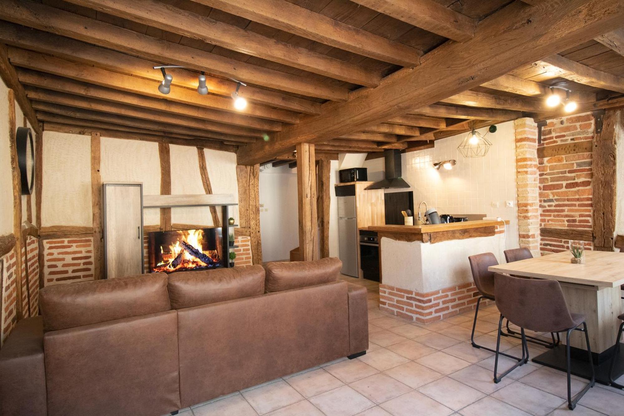 Les Chambres Tonics Montrevel-en-Bresse Bagian luar foto