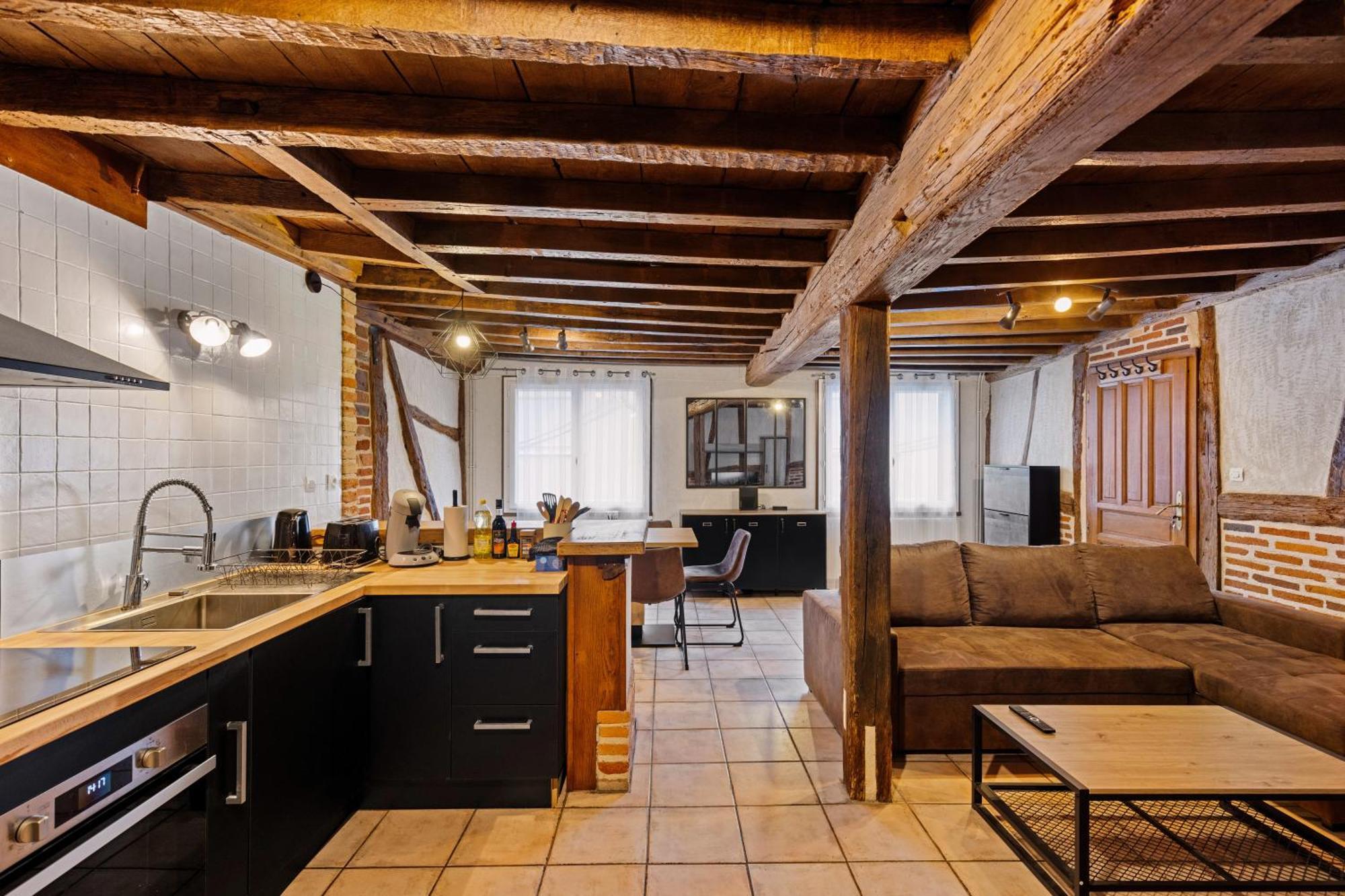 Les Chambres Tonics Montrevel-en-Bresse Bagian luar foto